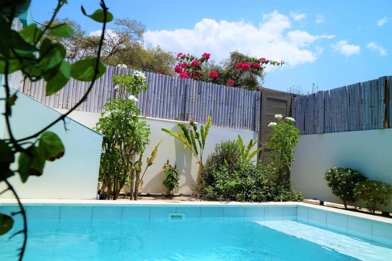 Meno Suites Gili Meno Dış mekan fotoğraf